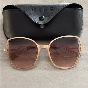 Diff Eyewear Gold and Brown Sunglasses Modern Aviator Style